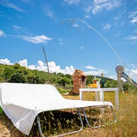 Pudarica Vineyard House