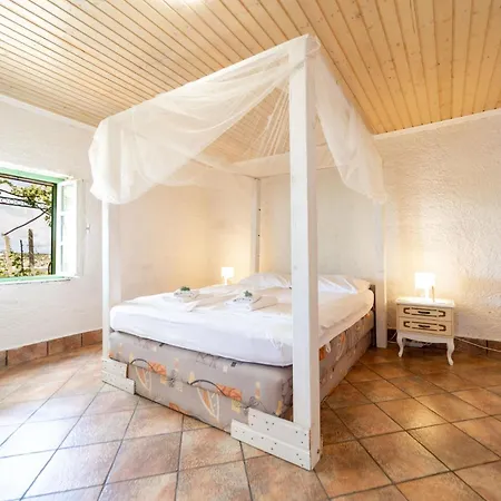 Semesterbostad Pudarica Vineyard House