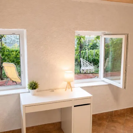 Private Vineyard House 別荘 Banjol