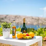 Private Vineyard House Banjol
