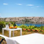 Private Vineyard House Ferienhaus Banjol