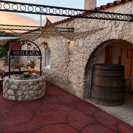Private Vineyard House Banjol