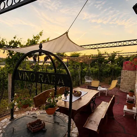 Holiday home Private Vineyard House *