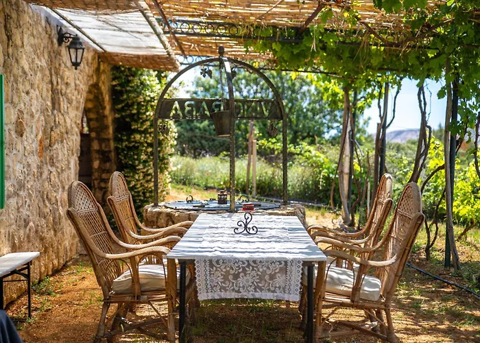 Private Vineyard House Hébergement de vacances Banjol