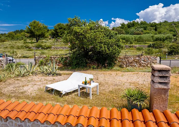 Private Vineyard House * Banjol